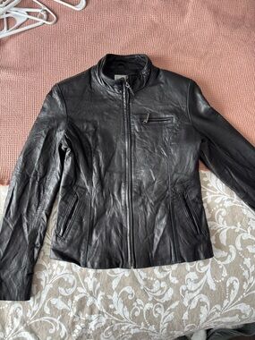 Women's Black Leather Zip-Up Moto Jacket